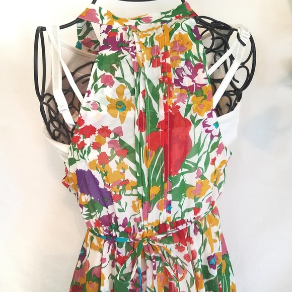 ~~SOLD~~ Forever 21 Floral Sleeveless Button Dress - Picture 4 of 7